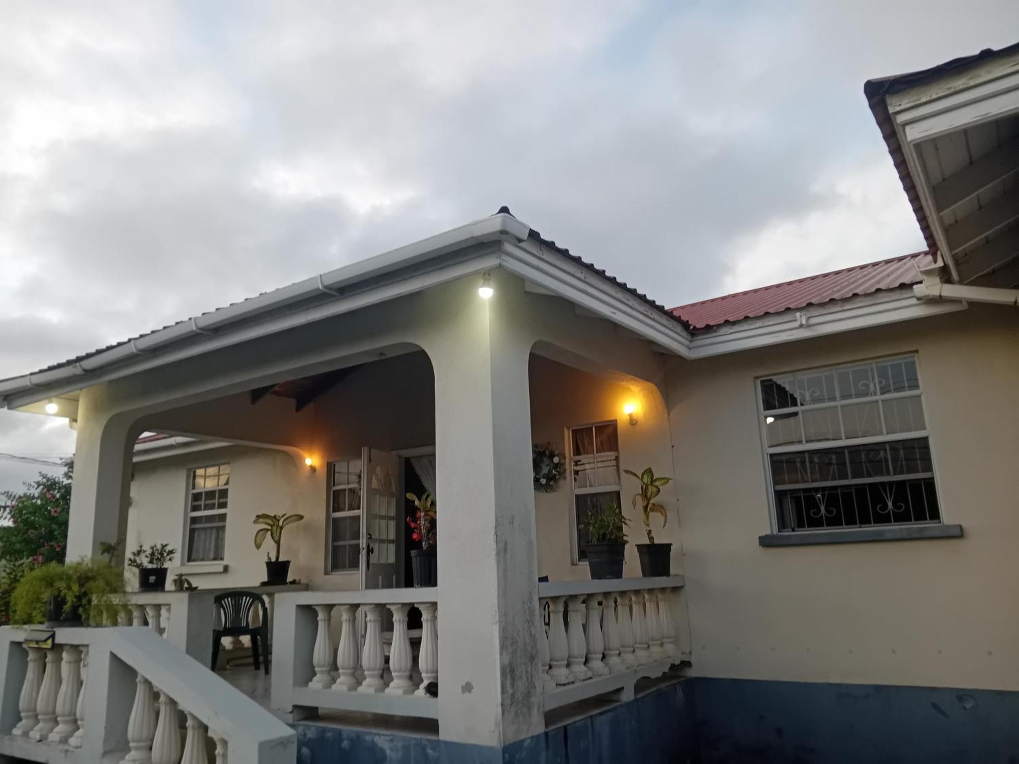 Chandler Homestay Сент-Філіп Екстер'єр фото